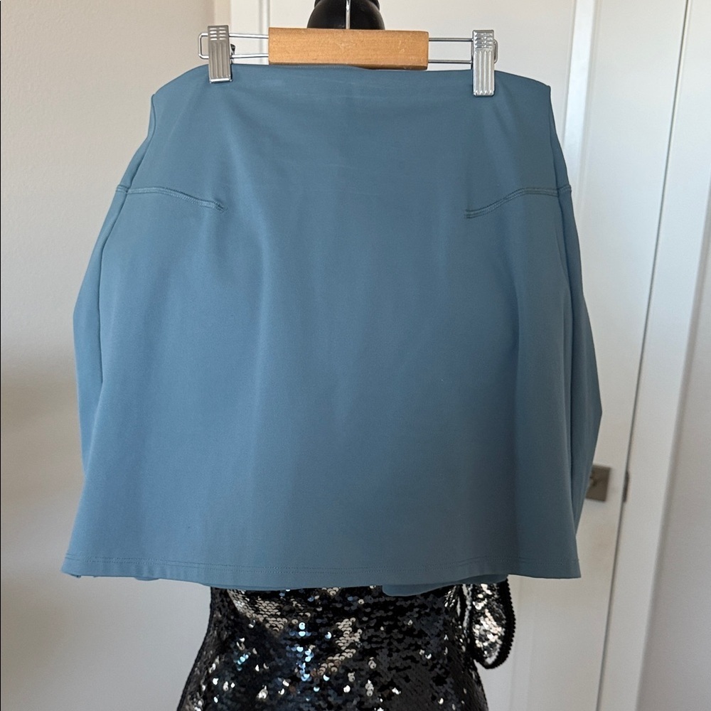 Old Navy Women's Mini Skirt in Blue